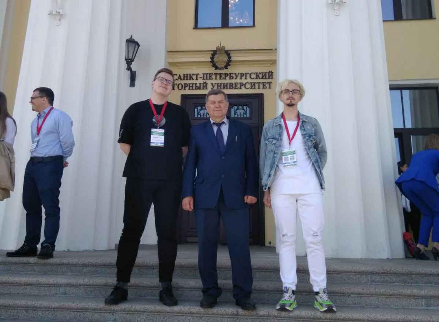 Представители ФЭС на Международном форуме-конкурсе студентов и молодых ученых в Санкт-Петербургском горном университете